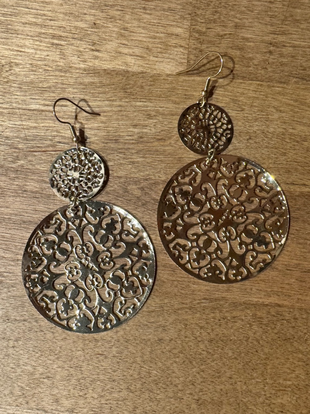 NWT Gold Filigree Double Disc Drop Earrings